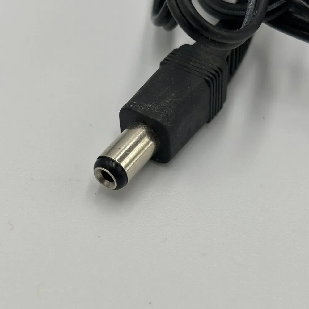 OEM AC Adapter  AD - 101ADT Power Supply Input 120VAC 60hz 18W Output‎ 10VDC